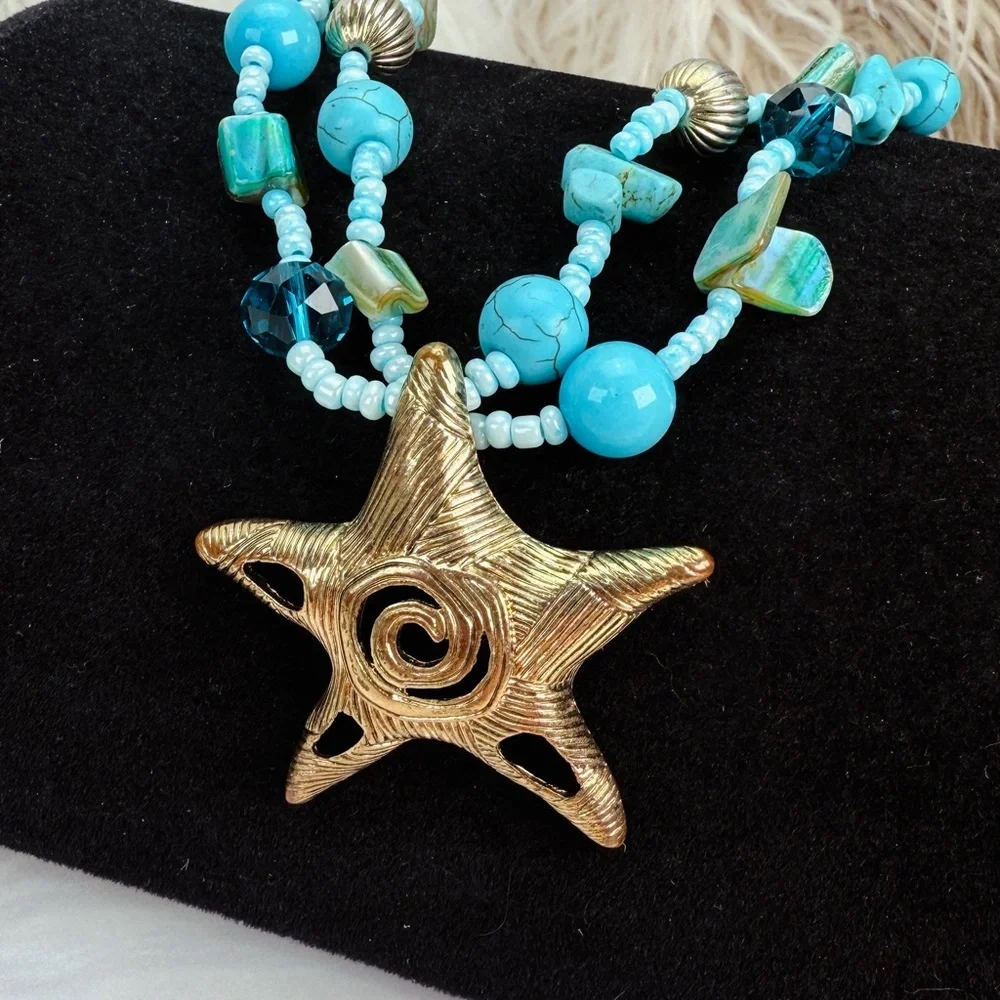 Vintage faux Turquoise and Aged Silvertone Starfish Pendant Necklace